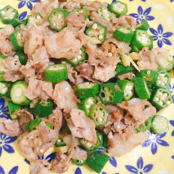 秋葵肉片 : Evelyn的療癒廚房一起做