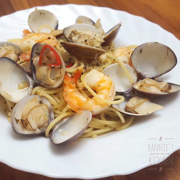 深夜食堂～白酒蛤蠣義大利麵 : Rannie Chung一起做