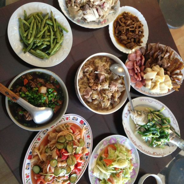 泰式檸檬酸辣肉片:Li Ting Chiu 一起做