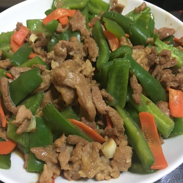 青椒炒肉絲 : Karissa一起做