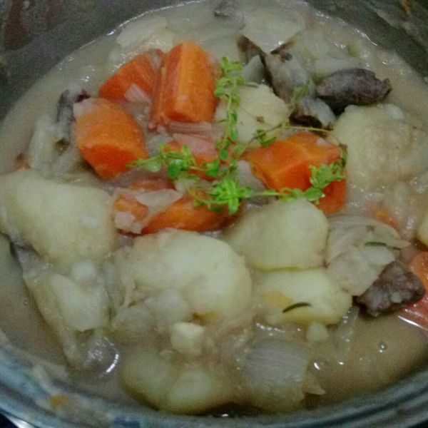 馬鈴薯燉肉(一鍋到底)：J 一起做