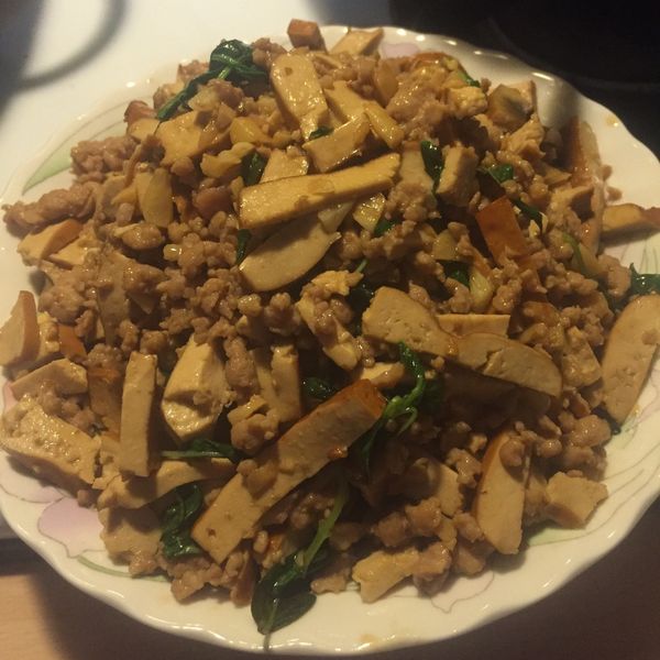 婆婆也誇獎。超簡單的豆干炒肉絲 ! : 上官巧薇一起做