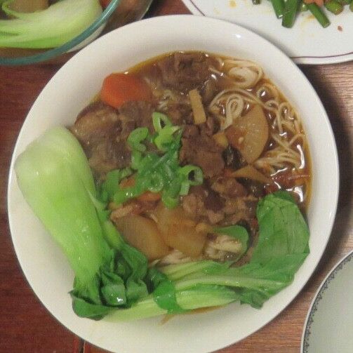 蕃茄紅燒牛肉麵 : Jung一起做