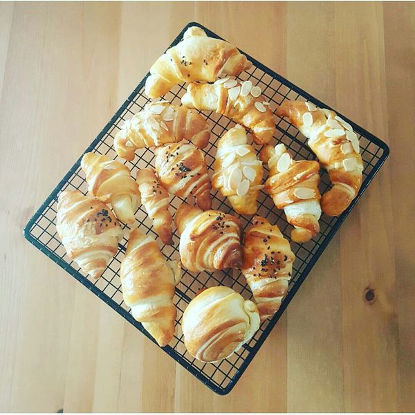 可頌起酥牛角麵包：Levyne 一起做