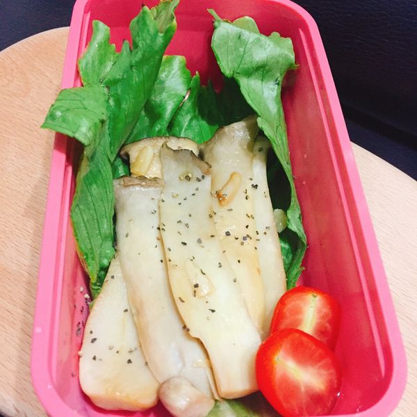 蒜香奶油杏鮑菇（5分鐘）：涼仔 一起做