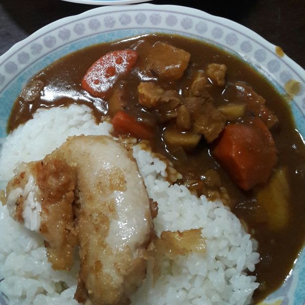 咖哩豬肉。番茄+蘋果+咖哩塊 : Pay Lin一起做