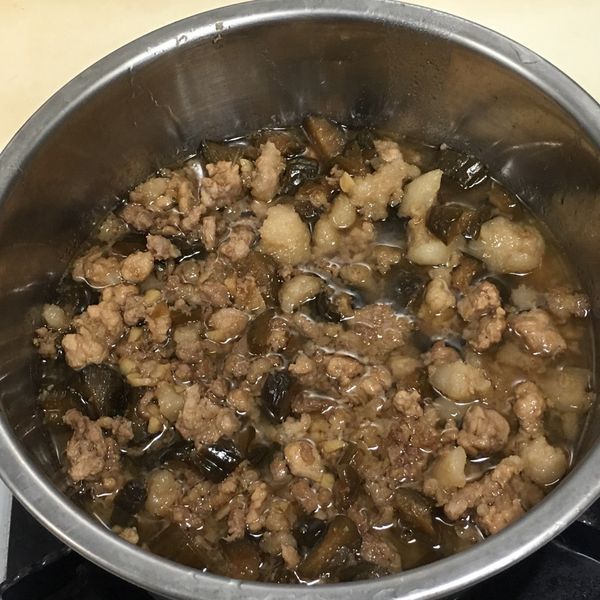 下飯瓜仔肉 : Wei-Long  Hsu一起做