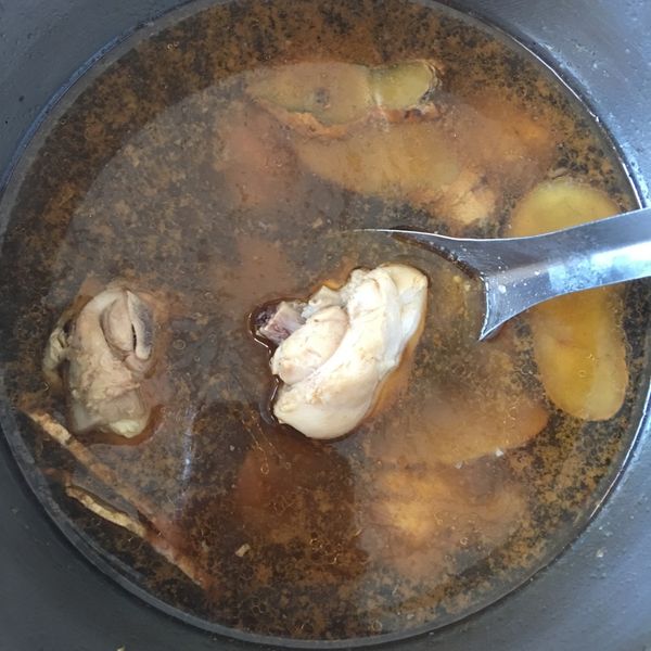 LilyLee🤔一起做了[湯類]麻油雞湯