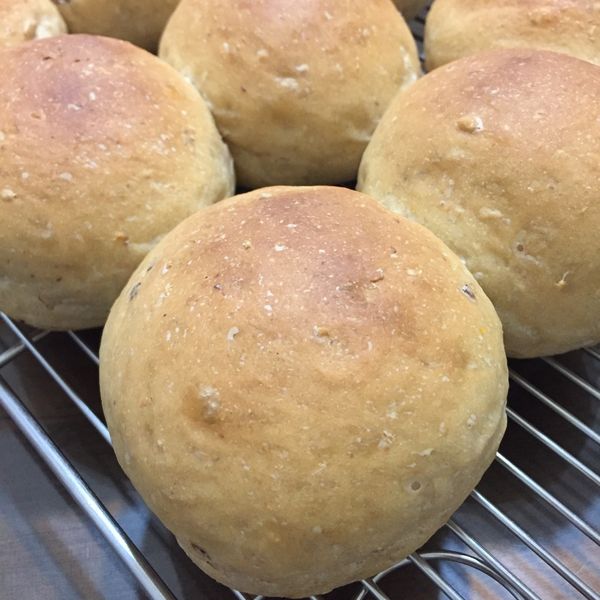 穀片牛奶優格小餐包：Iris Li 一起做