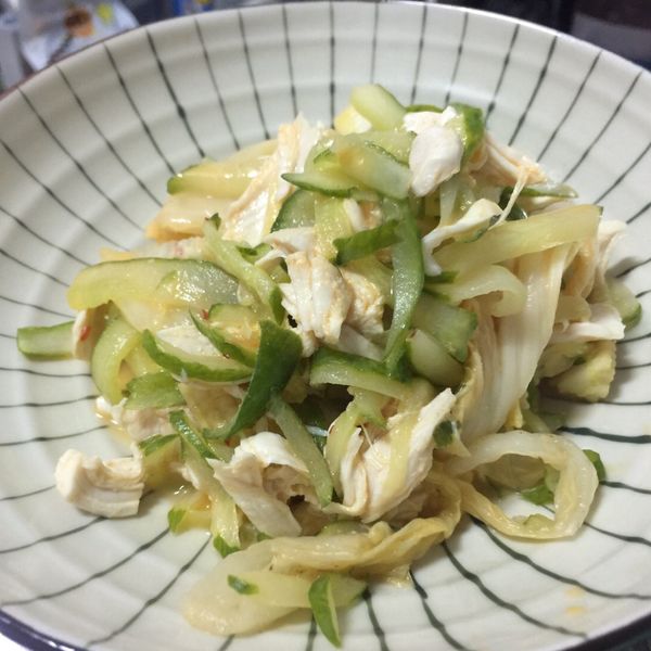 涼拌鮮蔬雞絲 : Guan-Lin Wu一起做