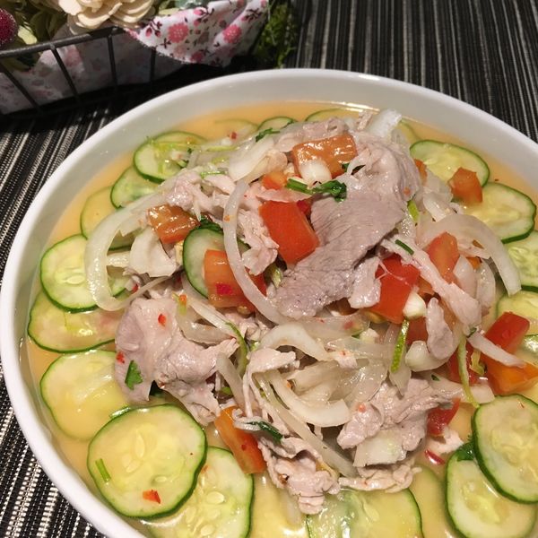 泰式檸檬酸辣肉片:Teana 一起做