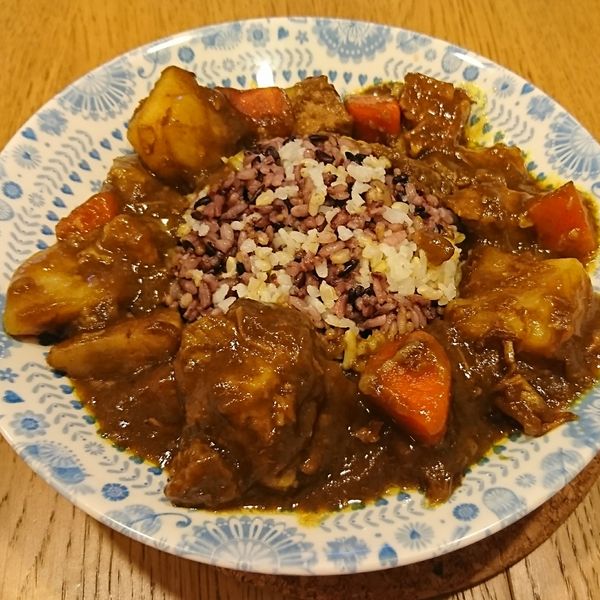 速成濃郁似餐廳口味的牛絞肉咖哩 : 大喵一起做