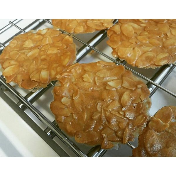 杏仁瓦片_烘焙入門 零失敗 : 吳瑜庭一起做