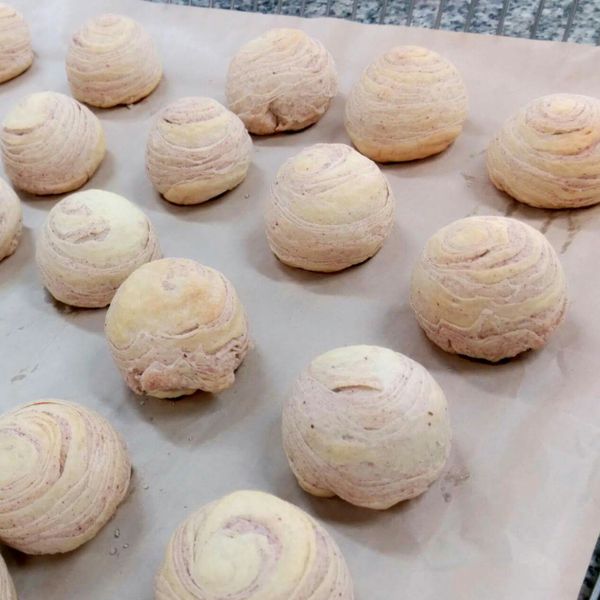 芋頭酥：E.H 一起做