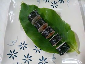 【六媽珍豬の食譜】寶寶豬肉鬆捲花壽司：草莓 一起做