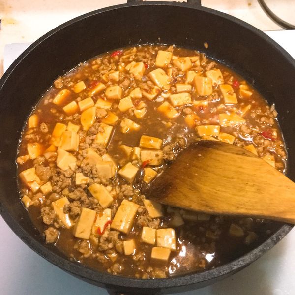 給新手超簡單「麻婆豆腐」✨：臭肚妤 一起做