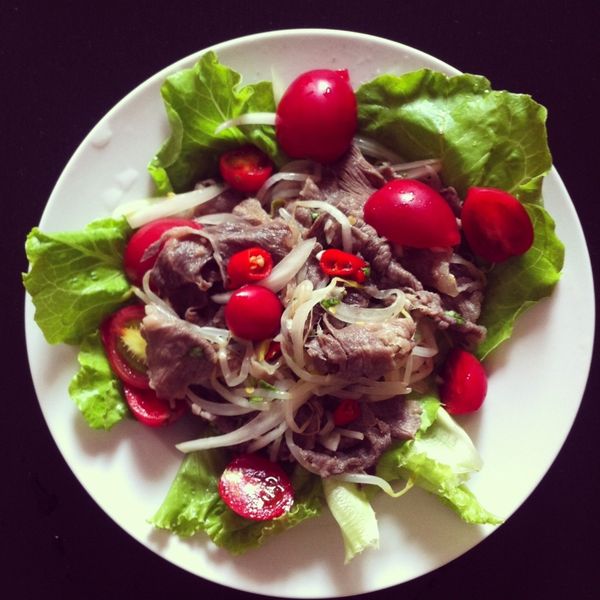 【哇菜影音食譜】泰式酸辣牛肉片：Nicole Wu 一起做