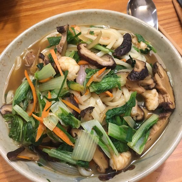 乾炒雞肉烏龍麵 清個冰箱吧：君君兒 一起做