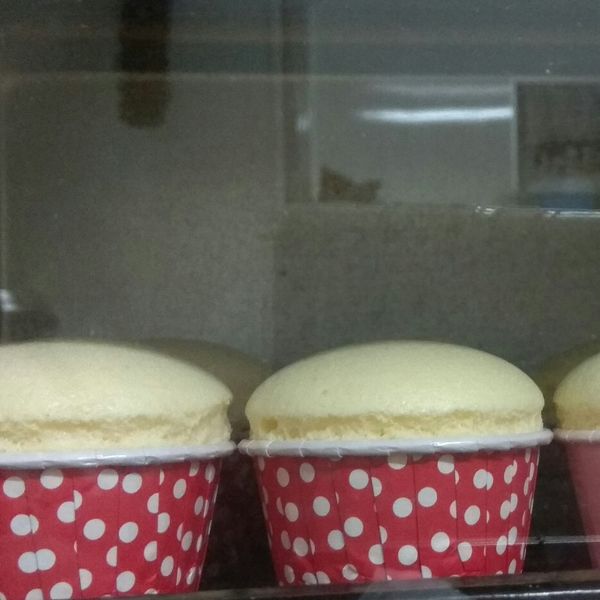 膨塞塞的戚風杯子蛋糕-翻糖造型 : 陳婉婷一起做