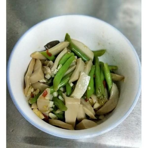 四季豆涼拌杏鮑菇:羅以晴 一起做