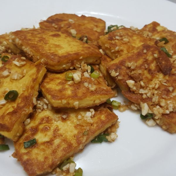 安萱下課後 快炒店人氣料理 金沙豆腐 : annie一起做