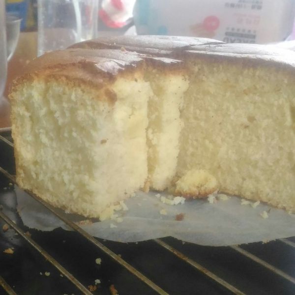 蜂蜜海綿蛋糕：草青兒 一起做