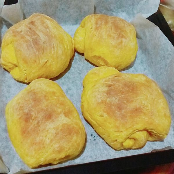 手揉南瓜拔絲吐司 : tzu一起做