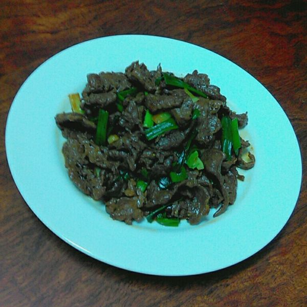 快炒店人氣料理 蔥爆牛肉(不勾芡) : 🥟吃飯皇帝大🥢一起做