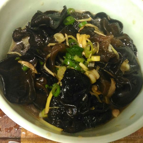 五分鐘搞定『涼拌黑木耳』：Larina Chung 一起做