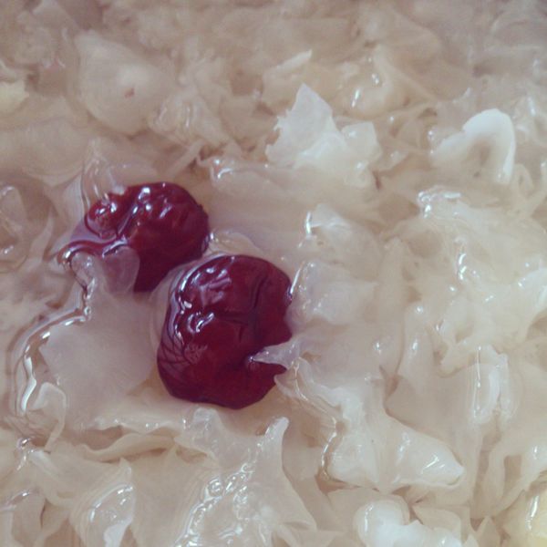 貝兒實驗室。紅棗銀耳羹：dorlyne 一起做