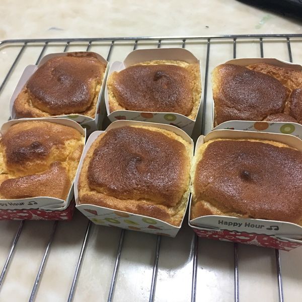 蜂蜜杯子蛋糕(無油無泡打粉低糖)(影音) : 張熒珮一起做