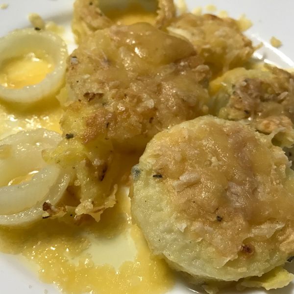 軟嫩又新鮮：整塊洋蔥起司排：Helen 一起做