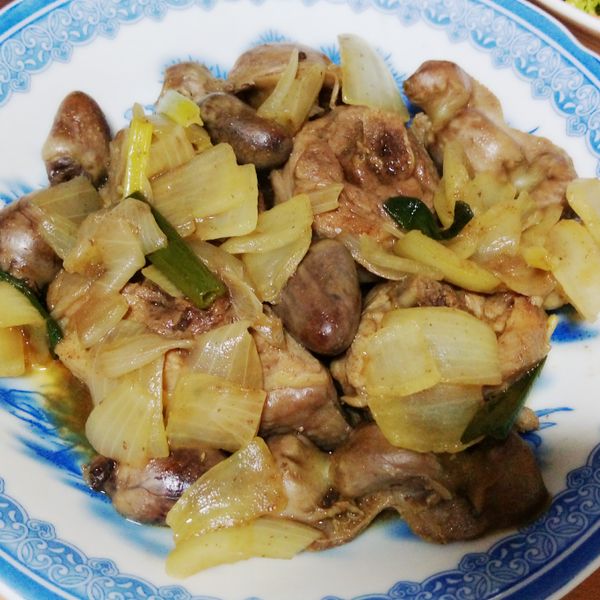 洋蔥燒雞肉 : Elvira Mysia一起做