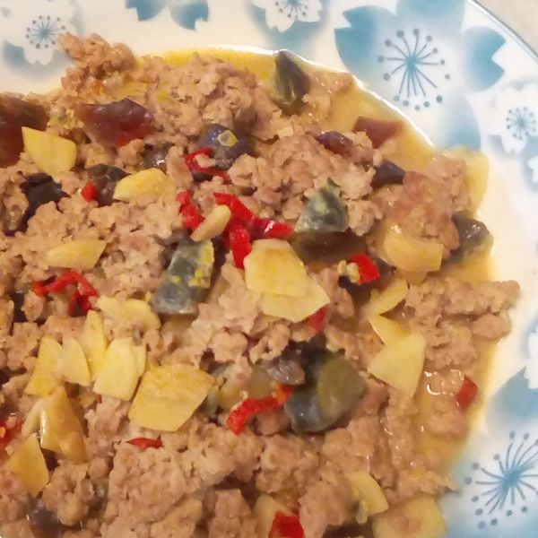 皮蛋辣肉醬 : 林小馨一起做