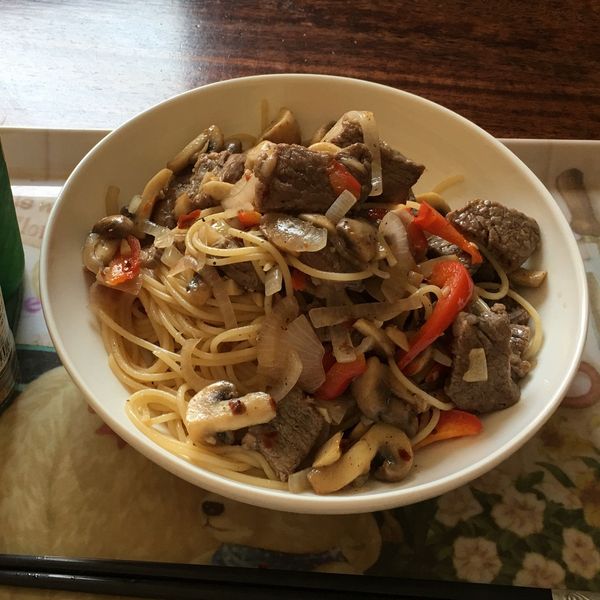 辣味牛肉蘑菇義麵🍝 : Anny Kuo一起做