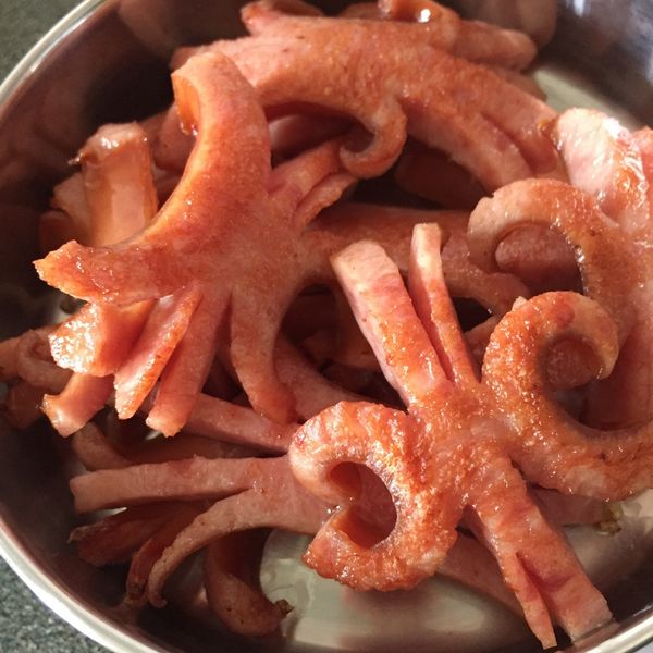 下酒菜:小螃蟹德國香腸 : 吳雅茹一起做