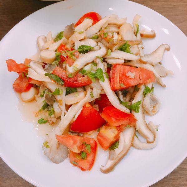 蒜味涼拌鮮菇 15分鐘開胃菜 : 葉西瓜一起做