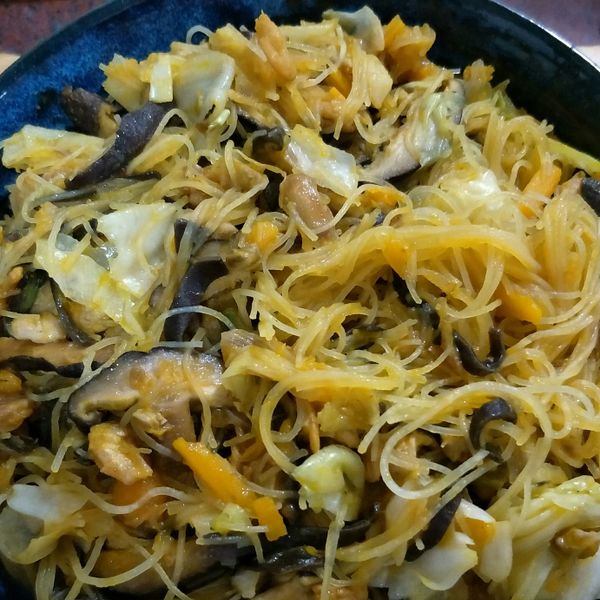 💛金瓜炒米粉💛 : 思琦一起做