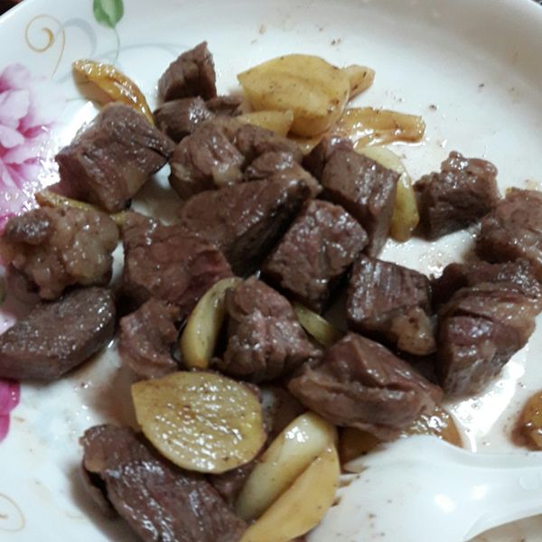 迷迭香骰子牛 : 烏綠寶一起做