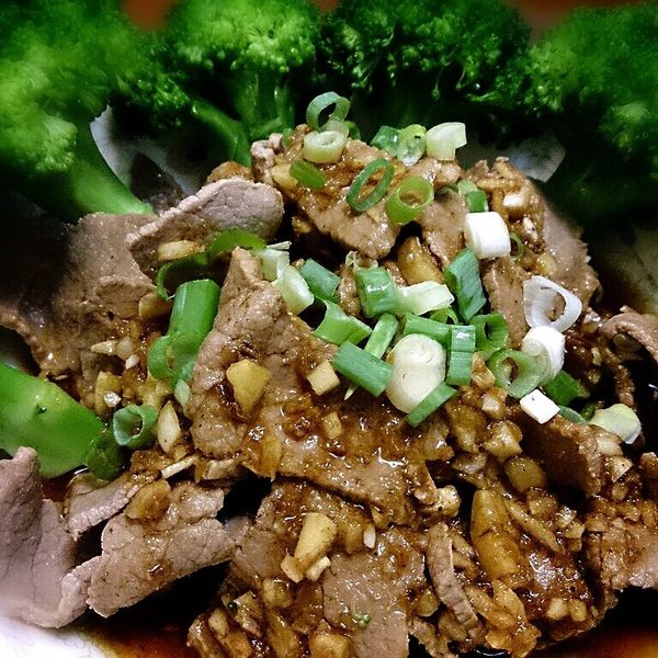 【厚生廚房】蒜香沙茶薄肉片:Abby Feng 一起做