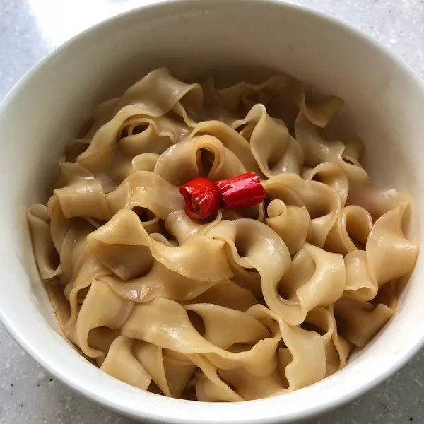 乾拌麵 : 甜甜圈羊一起做