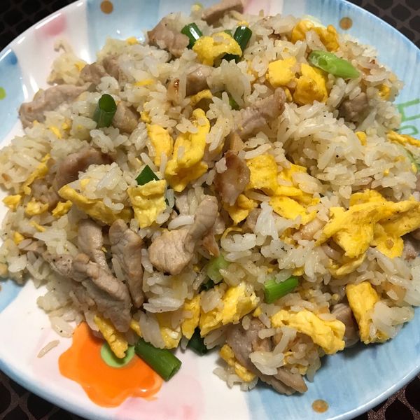 肉絲蛋炒飯 : 妮妮塔食譜一起做
