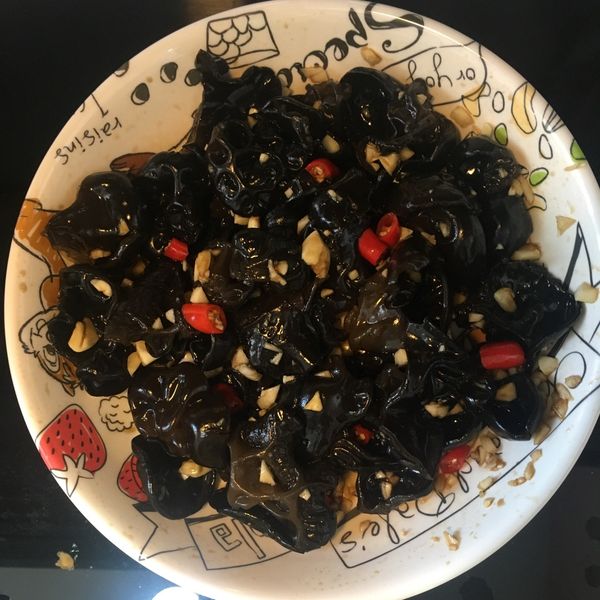 涼拌黑木耳:Ching Wings 一起做