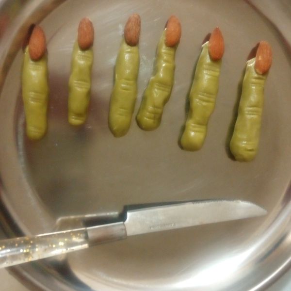 「萬聖節」女巫手指餅乾 : 安琪一起做