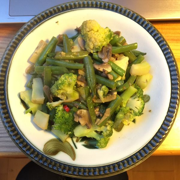 綠花椰菜佐雪白菇【好菇道好食光】 : Liu Yen Jin一起做