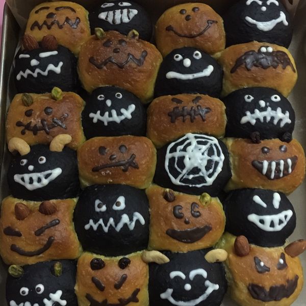 【Tomiz小食堂】萬聖節手撕麵包 : 動感美眉一起做