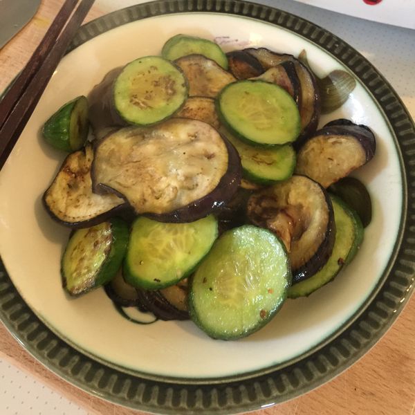 義大利香料煎節瓜茄子 : Liu Yen Jin一起做