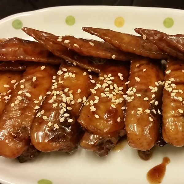 🍺啤酒滷雞翅 好吃到爆炸啊 : 晨希一起做