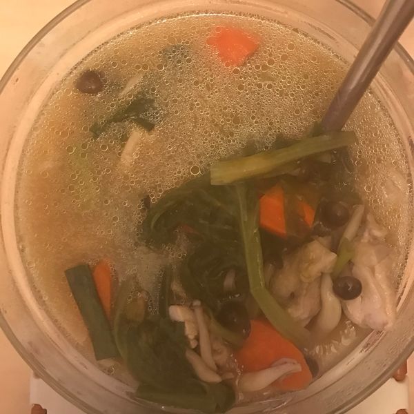 肉桂打噴嚏｜和風味噌雞肉菇菇湯：郭品易 一起做