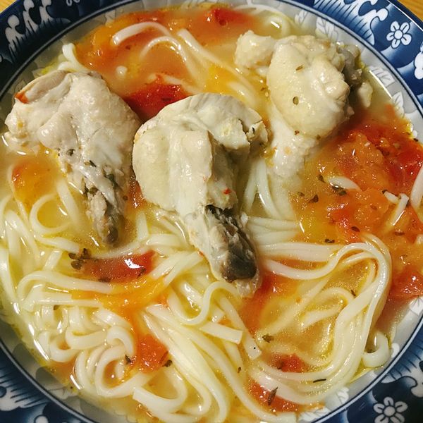 蒜香番茄雞湯麵：Doreen Lin 一起做